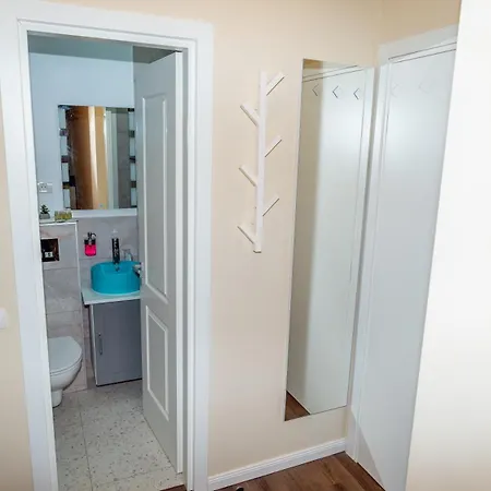 Appartamento Chic Elite - Square- Self Check-in Metro 3 Min Bucarest