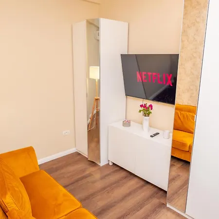 Chic Elite - Square- Self Check-in Metro 3 Min Apartament