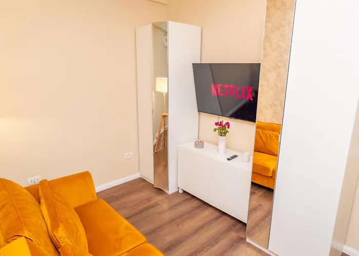 Chic Elite - Square- Self Check-in Metro 3 Min Daire