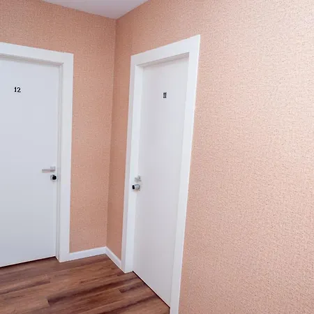 Chic Elite - Square- Self Check-in Metro 3 Min Apartament