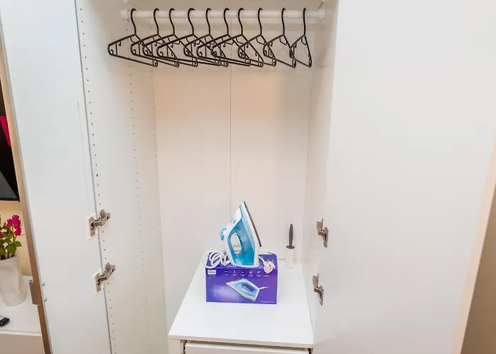 Chic Elite - Square- Self Check-in Metro 3 Min Apartmán *