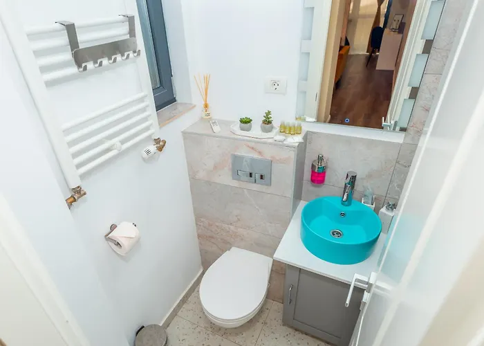 Apartmán Chic Elite - Square- Self Check-in Metro 3 Min